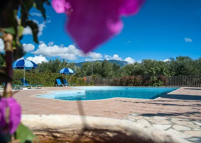 فيلة Leventis Complex With Sharing Pool *