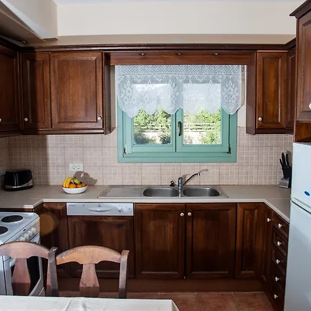 Villa Leventis Complex With Sharing Pool Spartia