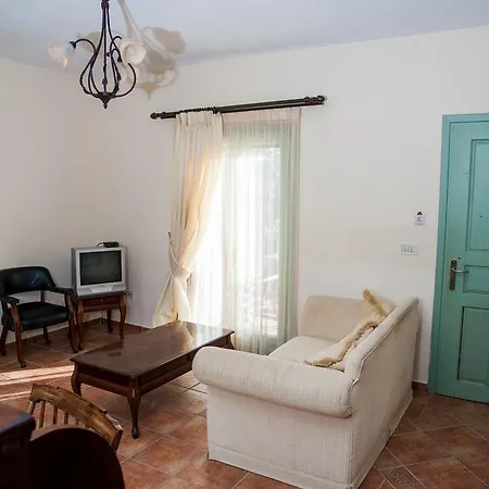 Leventis Complex With Sharing Pool Villa Spartià