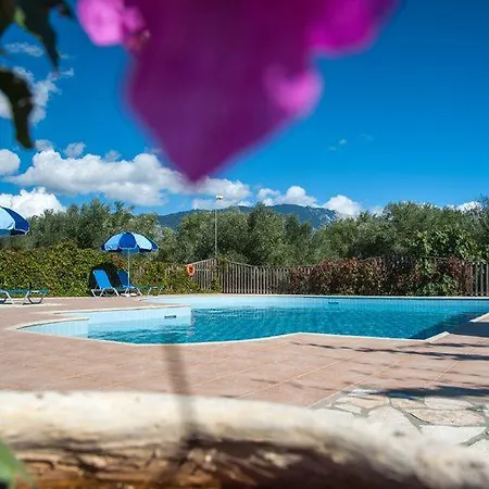 Villa Leventis Complex With Sharing Pool *
