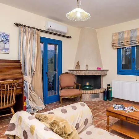 Leventis Complex With Sharing Pool Villa Spartia