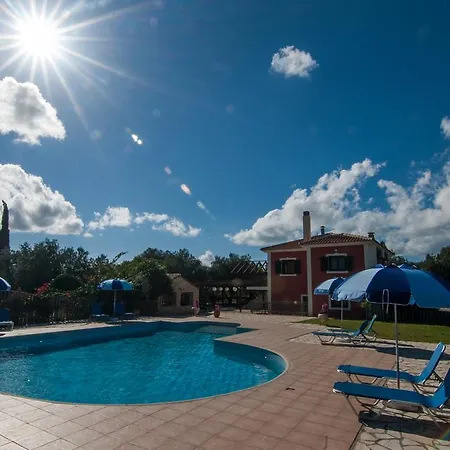 Leventis Complex With Sharing Pool וילה